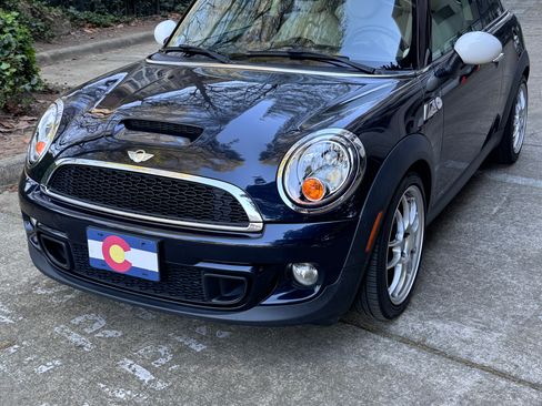 Used 2013 MINI Cooper S image 1