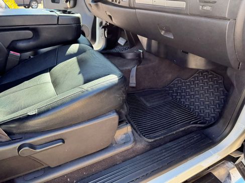 Used 2013 GMC Sierra 3500 SLE w/ HD SLE Premium Package image 25