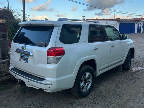 Used 2013 Toyota 4Runner SR5 image 12