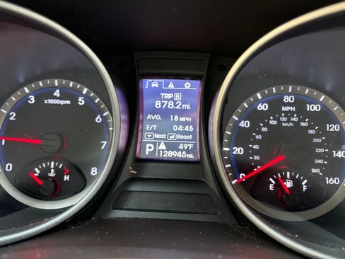 Used 2013 Hyundai Santa Fe Sport w/ Popular Equipment Pkg AWD/4WD image 13