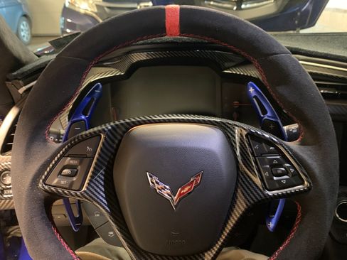 Used 2016 Chevrolet Corvette Z06 w/ 3LZ Preferred Equipment Group RWD image 16