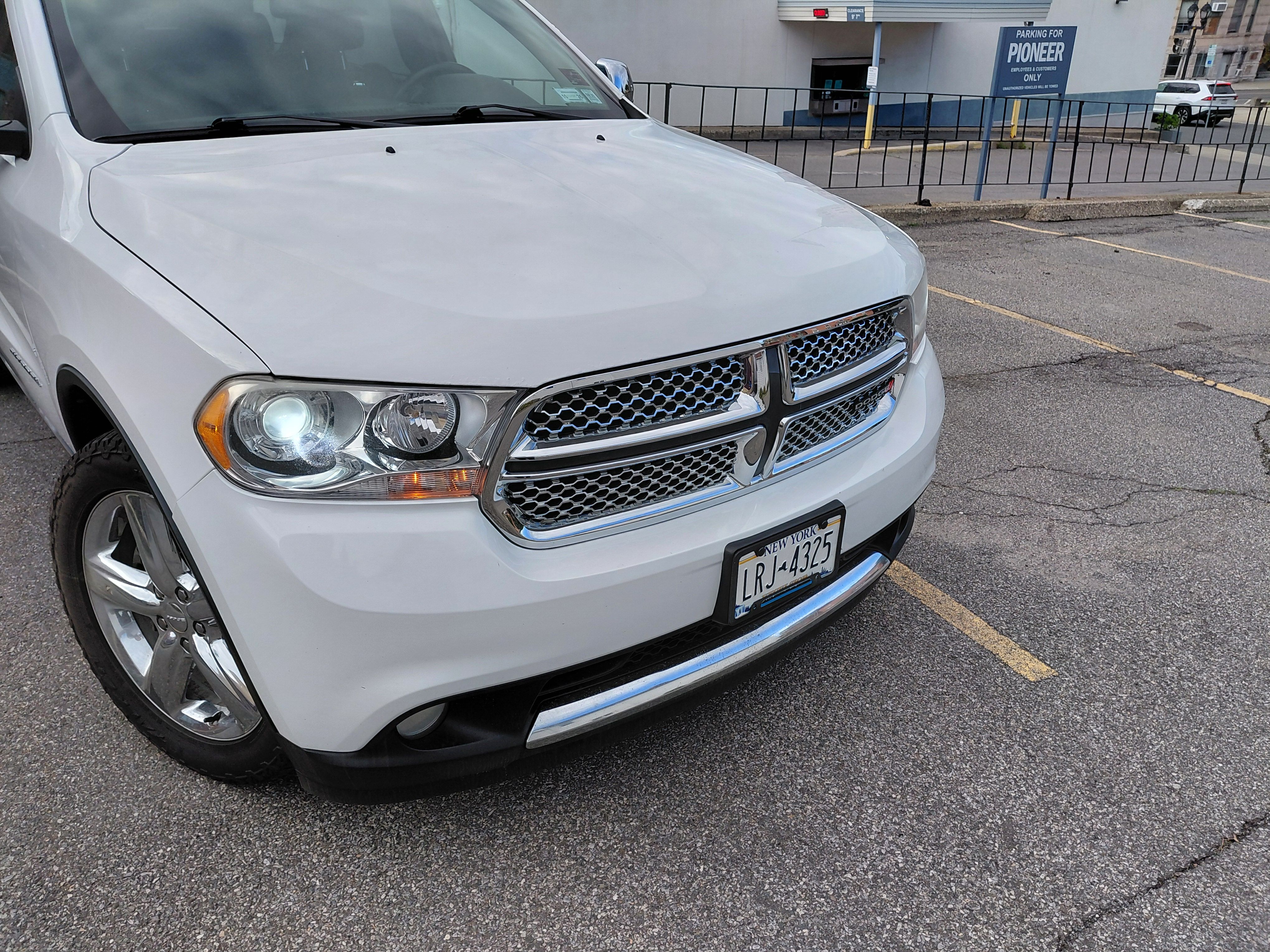 Used 2013 Dodge Durango Citadel w/ Technology Group AWD/4WD image 4