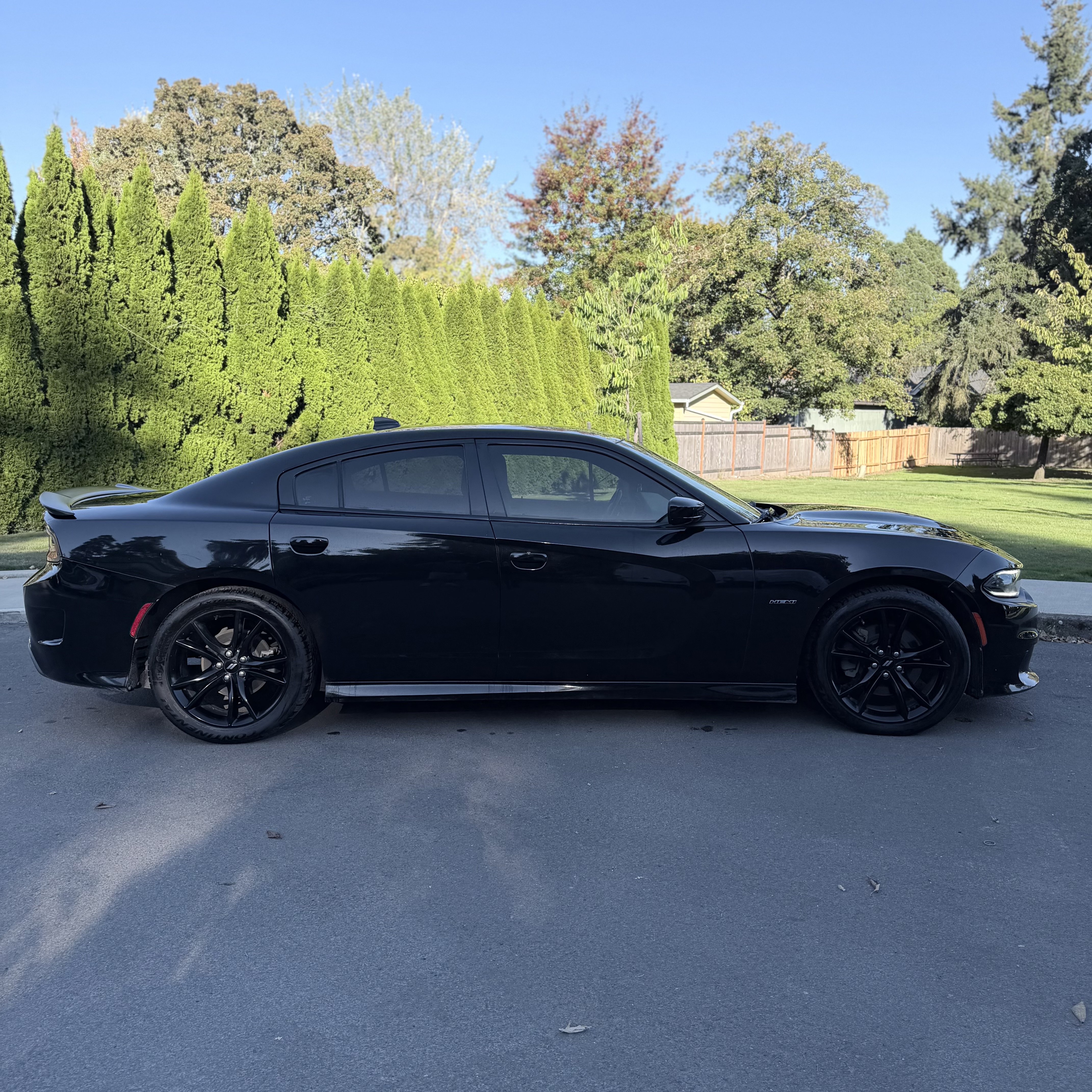 Used 2018 Dodge Charger R/T w/ Blacktop Package RWD image 1