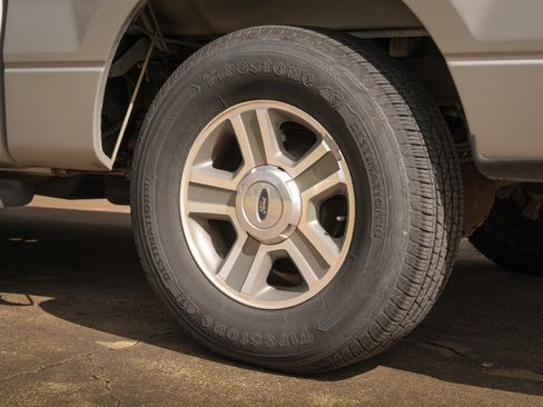 Used 2007 Ford F150 XLT image 13