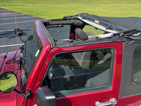 Used 2012 Jeep Wrangler Sport AWD/4WD image 8