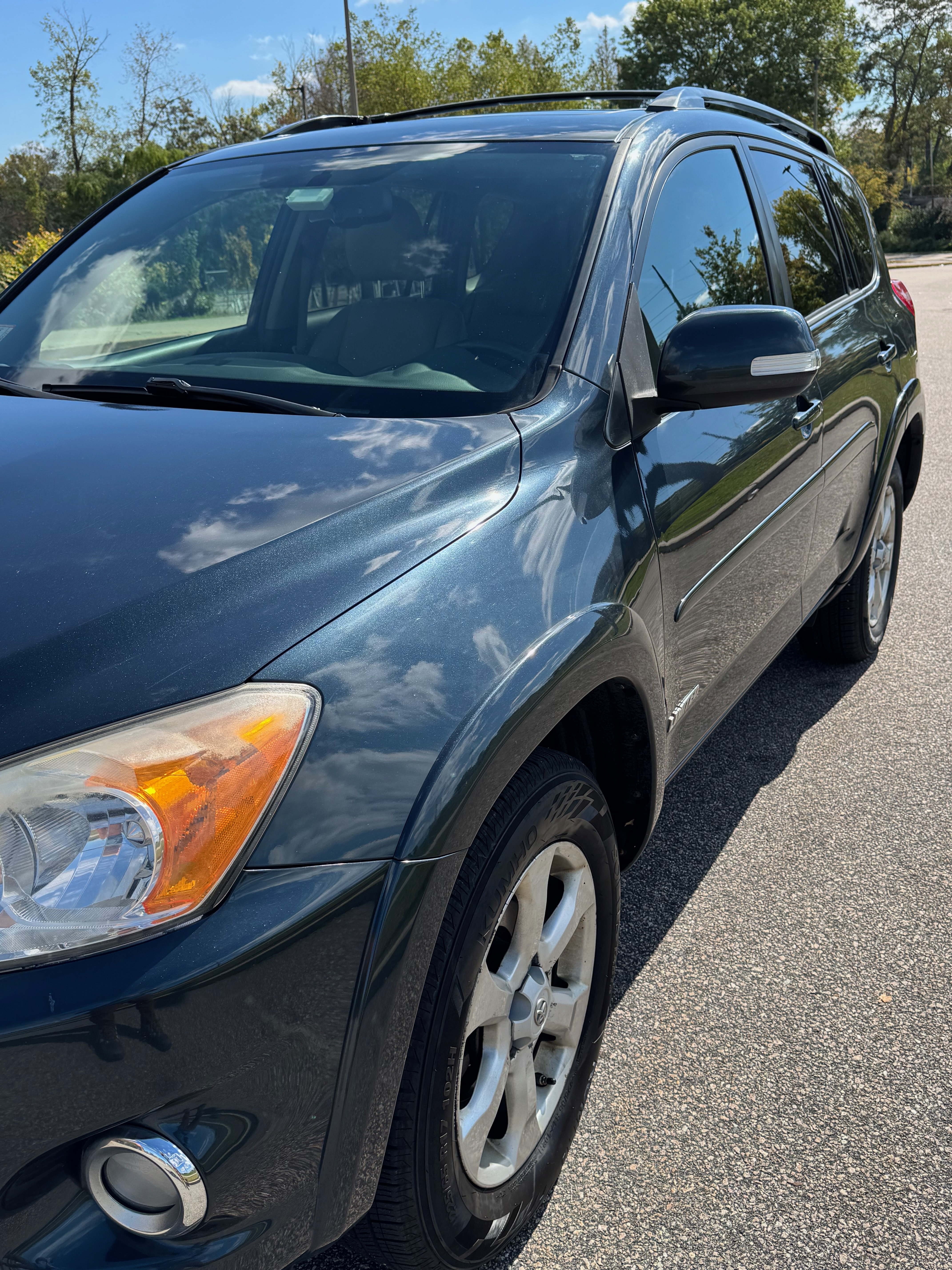 Used 2010 Toyota RAV4 Limited AWD/4WD image 10