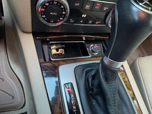 Used 2011 Mercedes-Benz GLK 350 2WD image 26