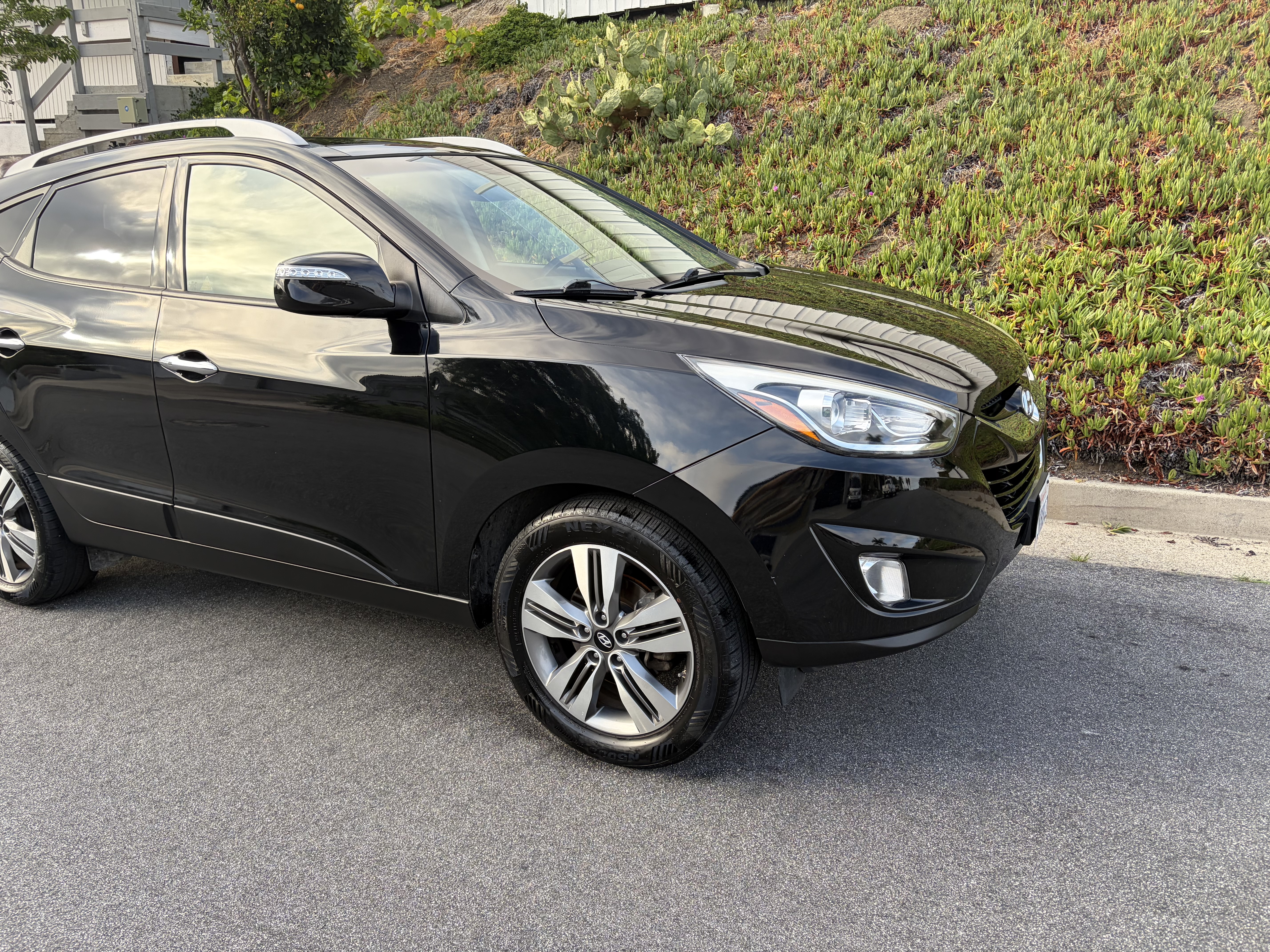 Used 2015 Hyundai Tucson Limited w/ Option Group 03 FWD image 4