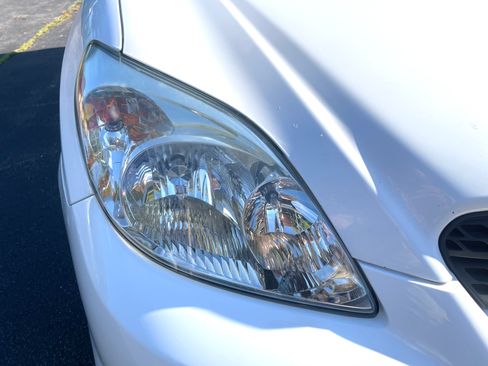 Used 2006 Toyota Matrix XR FWD image 11