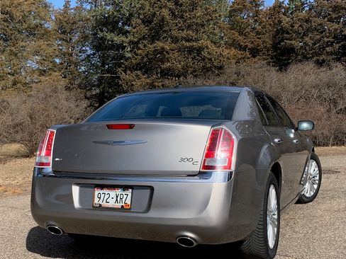 Used 2014 Chrysler 300 C w/ Beats Audio Group image 5