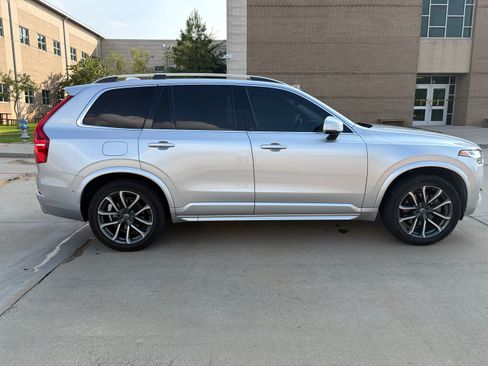 Used 2017 Volvo XC90 T6 Momentum w/ Vision Package AWD/4WD image 27