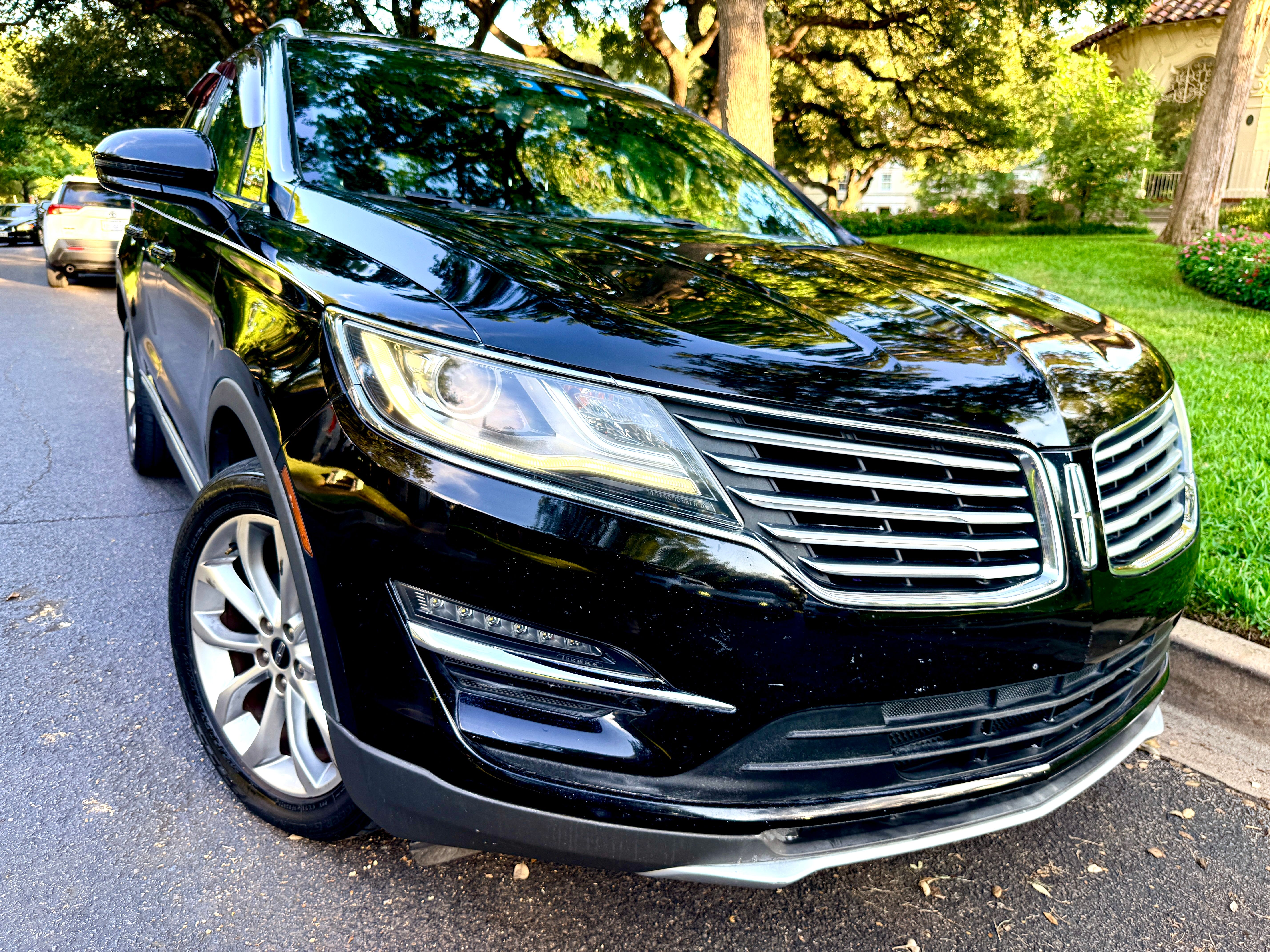 Used 2016 Lincoln MKC Select w/ Select Plus Package FWD image 1