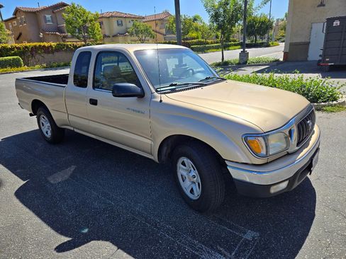 Used 2001 Toyota Tacoma 2WD Xtracab image 4