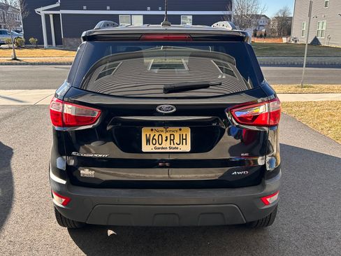 Used 2019 Ford EcoSport SE image 5