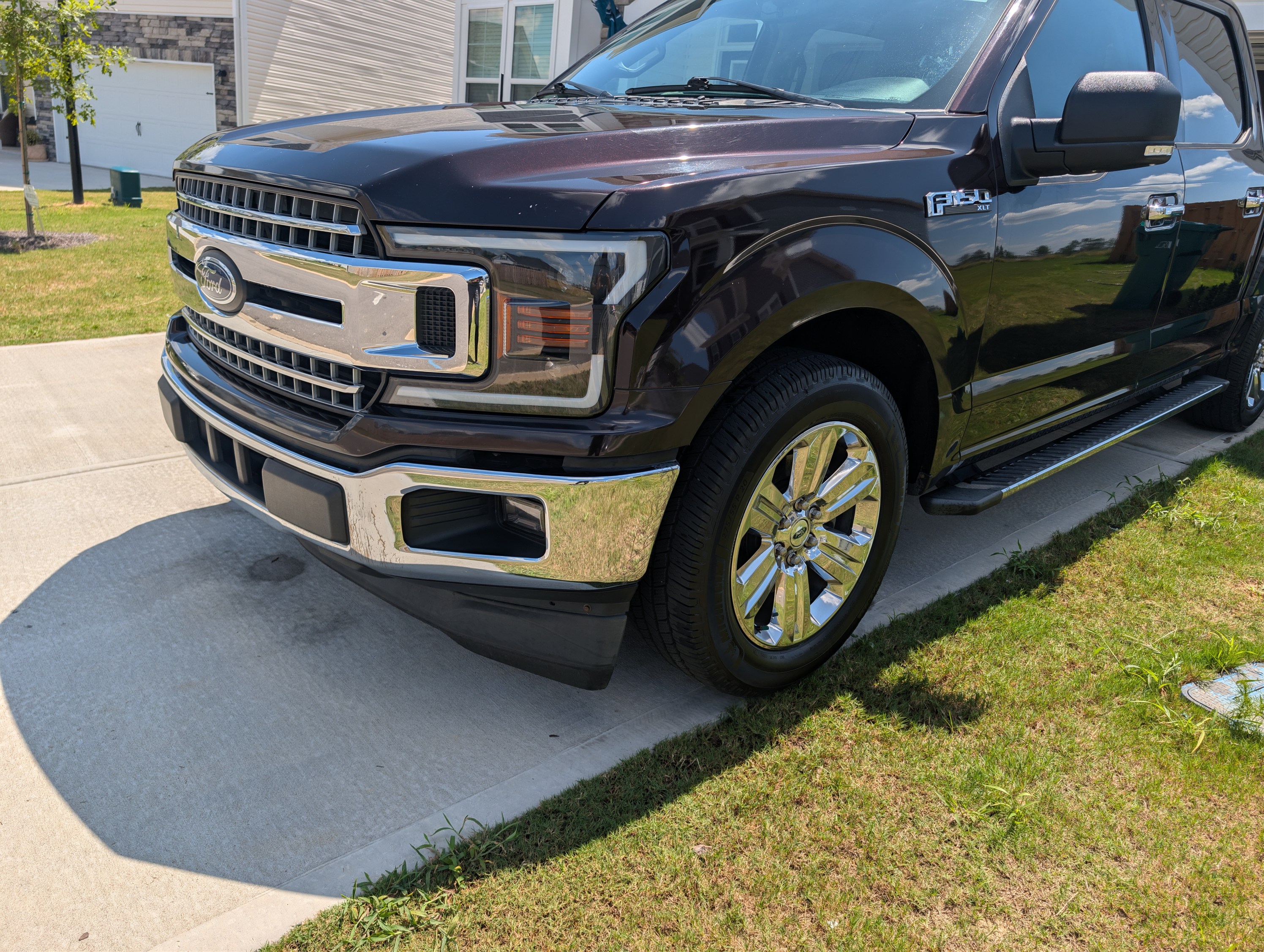 Used 2020 Ford F150 XLT w/ Equipment Group 302A Luxury RWD image 2