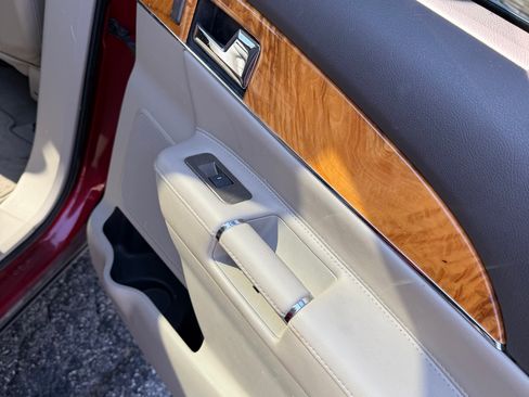 Used 2015 Lincoln MKX AWD w/ Equipment Group 102A image 9