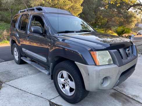 Used 2006 Nissan Xterra SE image 2