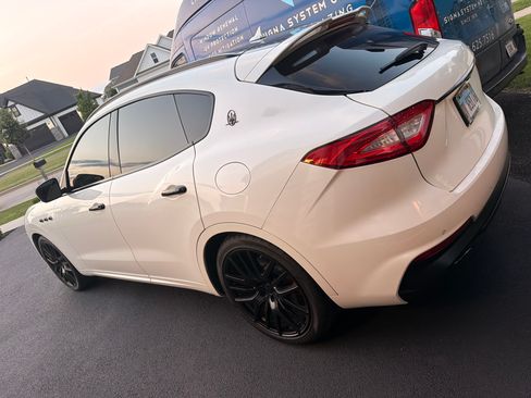 Used 2019 Maserati Levante S GranSport AWD/4WD image 2