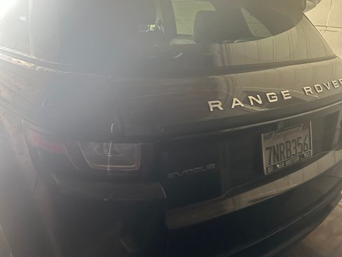 Used 2016 Land Rover Range Rover Evoque SE Premium image 5