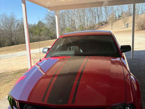 Used 2005 Ford Mustang GT Premium image 11