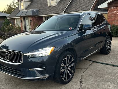 Used 2023 Volvo XC60 B5 Ultimate w/ Climate Package