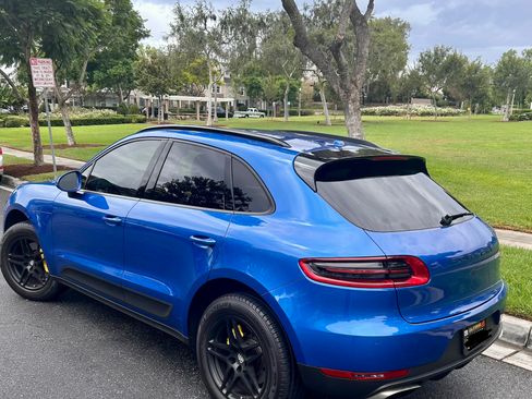 Used 2017 Porsche Macan AWD/4WD image 4