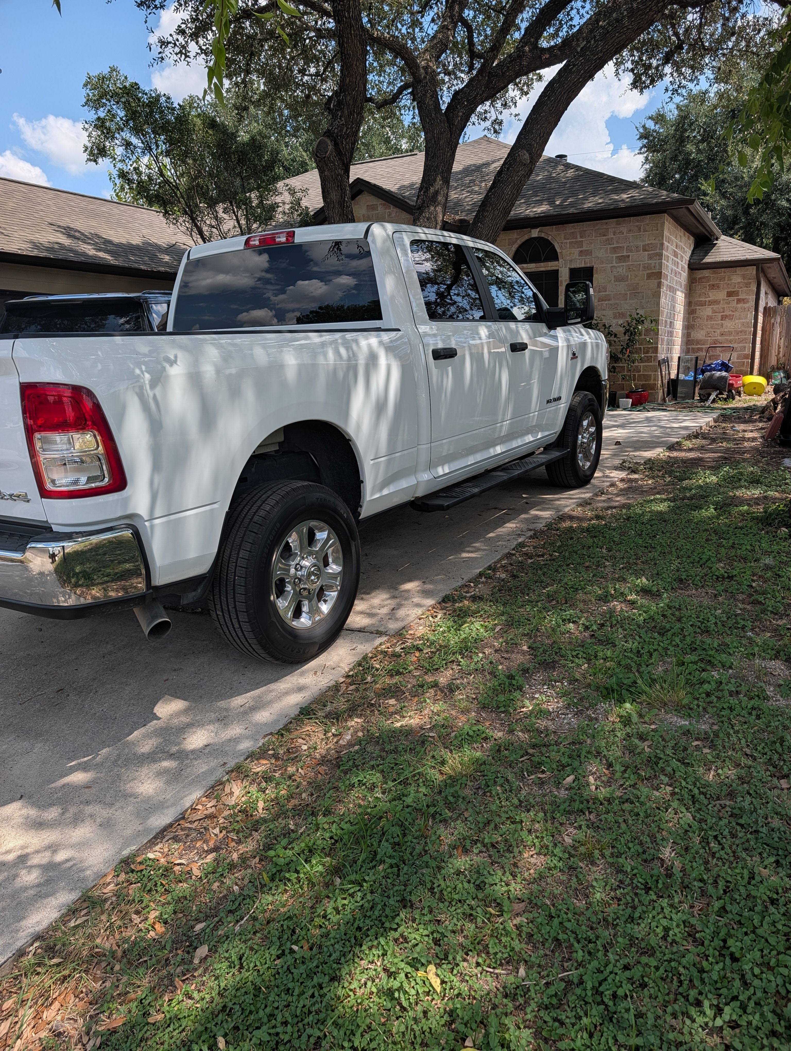 Used 2023 RAM 2500 Big Horn w/ Level 1 Equipment Group AWD/4WD image 2
