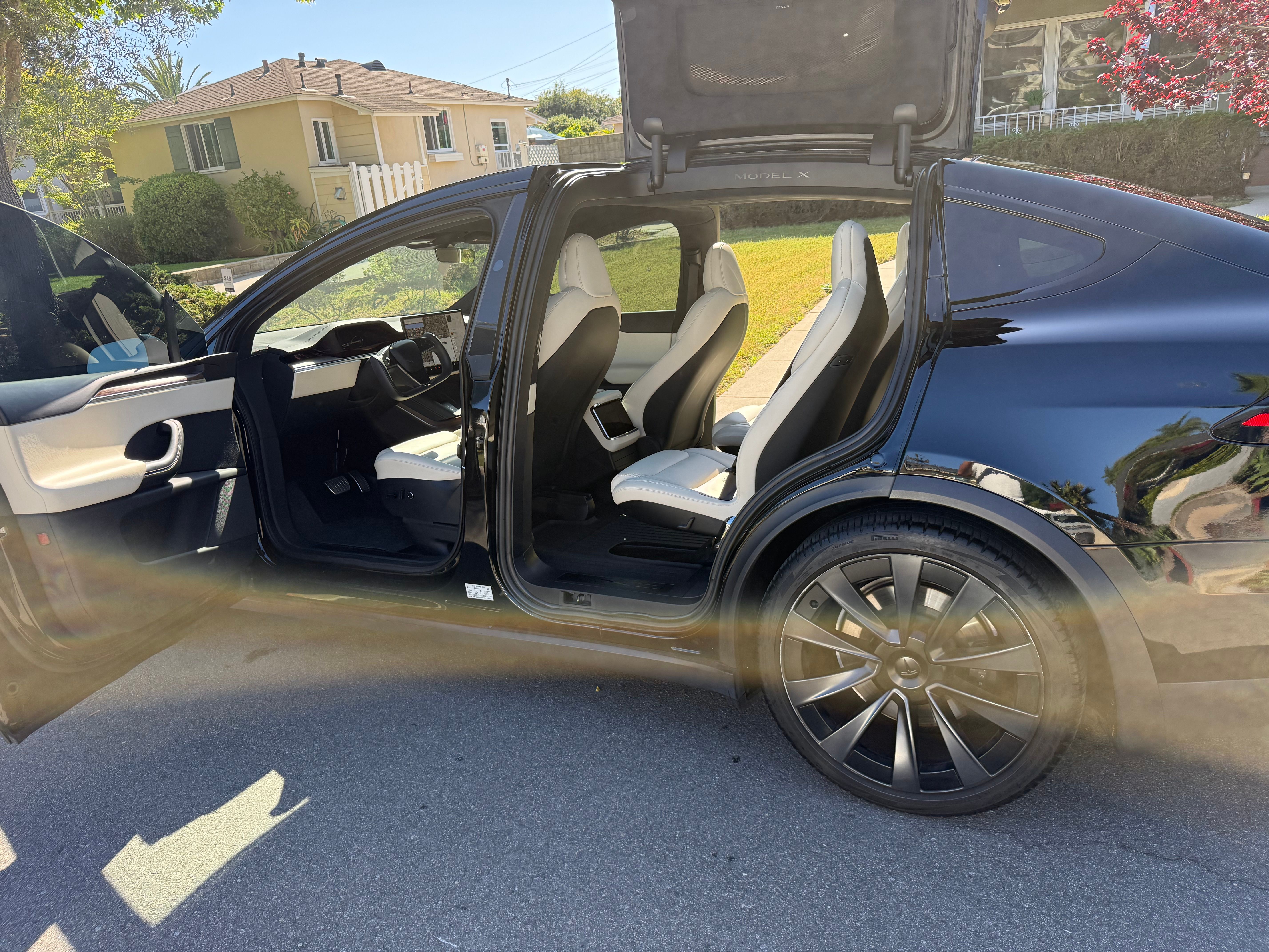 Used 2023 Tesla Model X AWD/4WD image 22