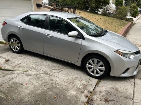 Used 2015 Toyota Corolla LE FWD image 12