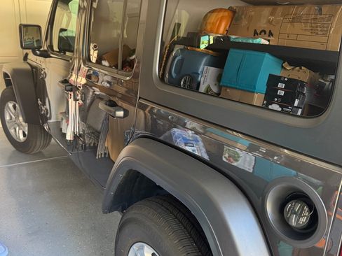 Used 2019 Jeep Wrangler Unlimited Sport S image 9