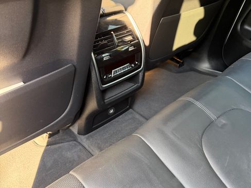 Used 2019 BMW X5 xDrive40i w/ Premium Package AWD/4WD image 12