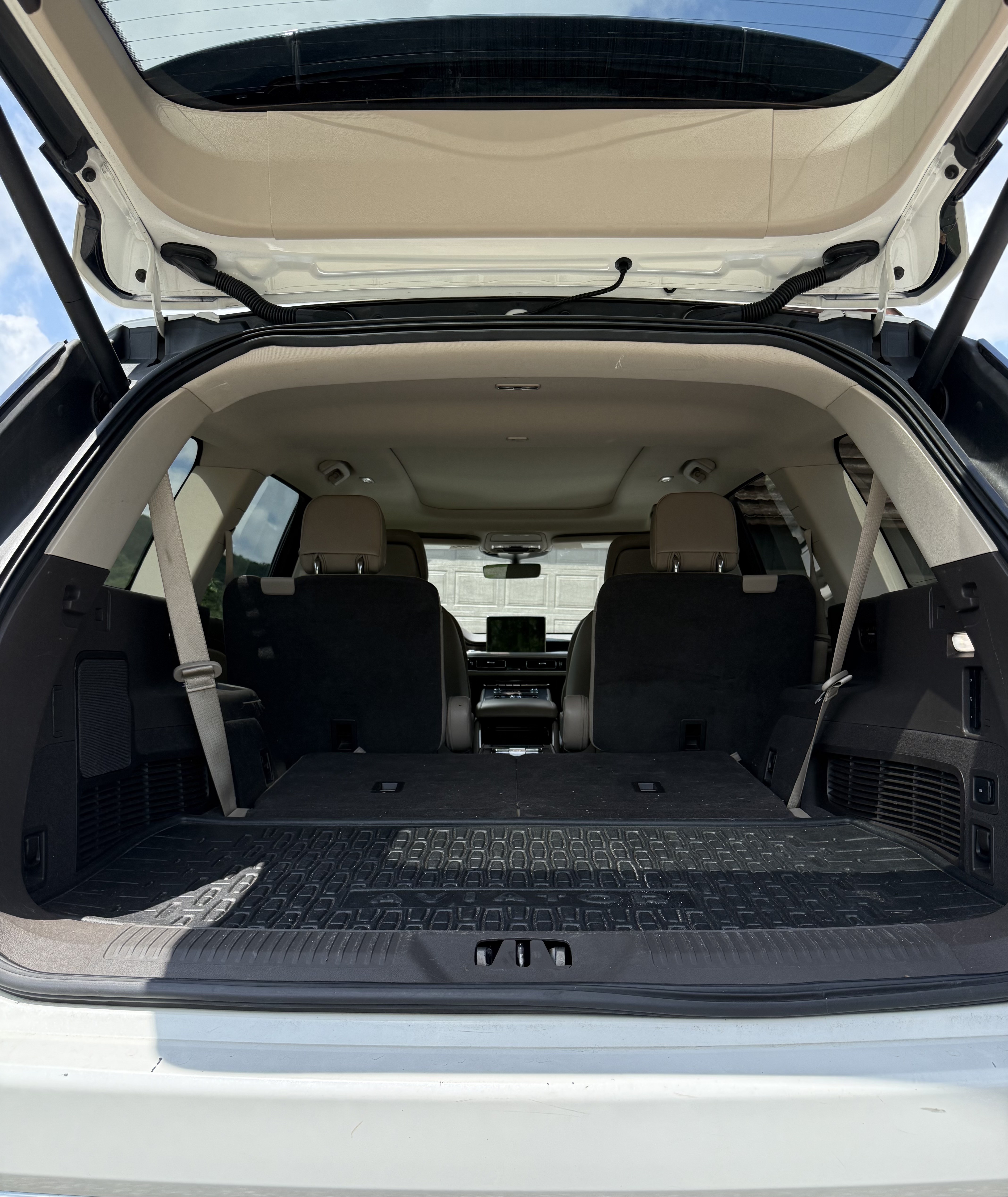 Used 2020 Lincoln Aviator Reserve w/ Equipment Group 201A RWD image 10