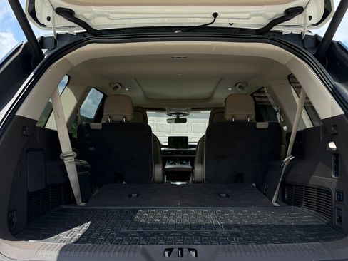 Used 2020 Lincoln Aviator Reserve w/ Equipment Group 201A RWD image 10