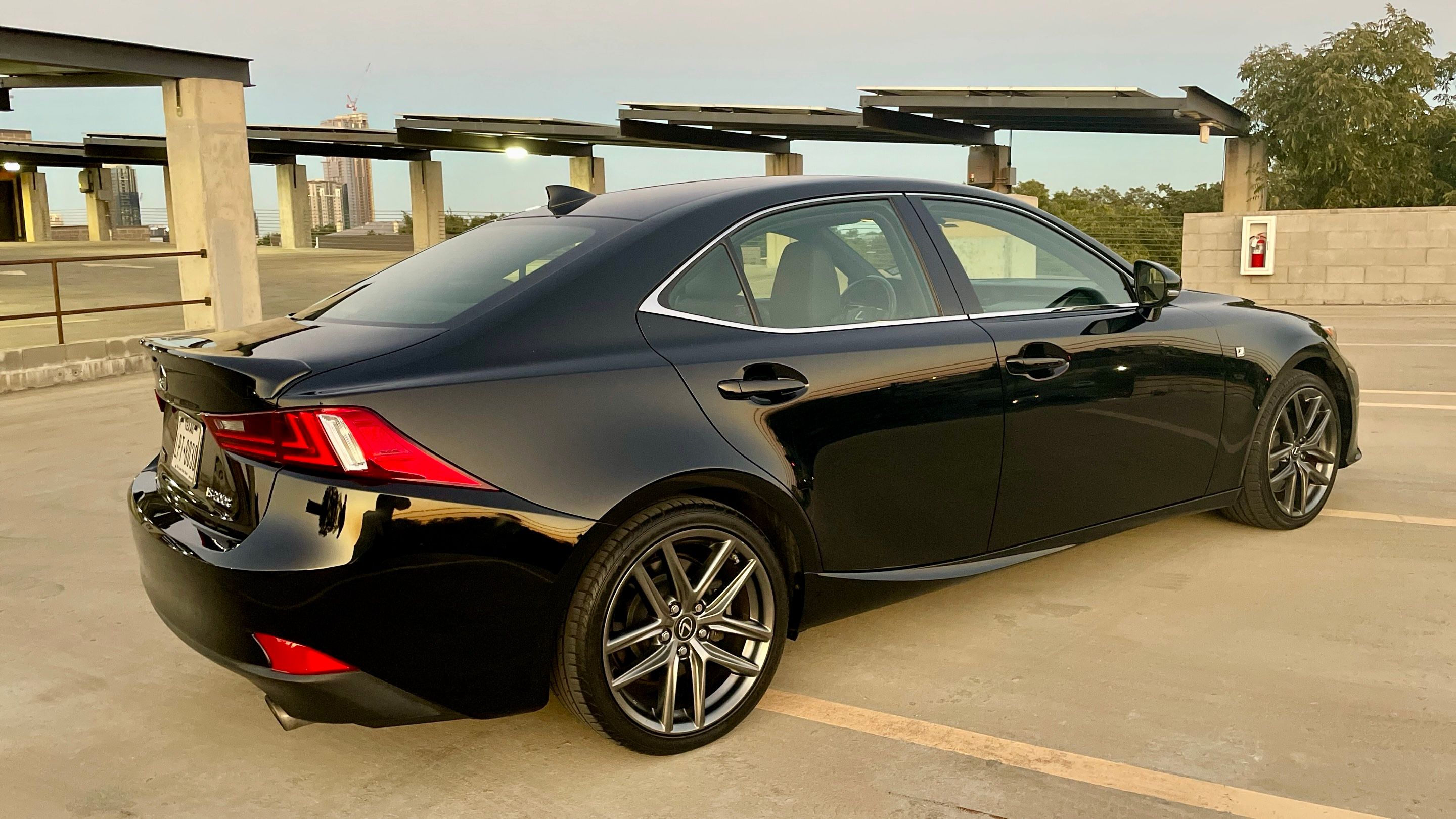 Used 2016 Lexus IS 200t w/ F Sport Package RWD image 6