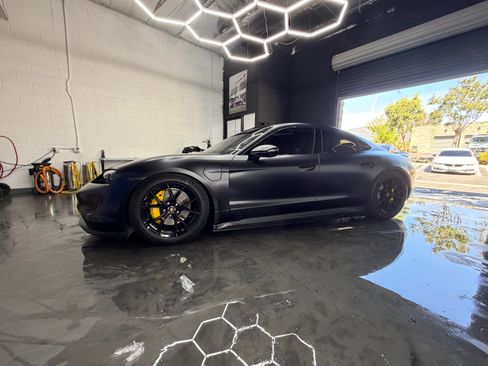 Used 2021 Porsche Taycan 4S w/ Performance Package AWD/4WD image 2
