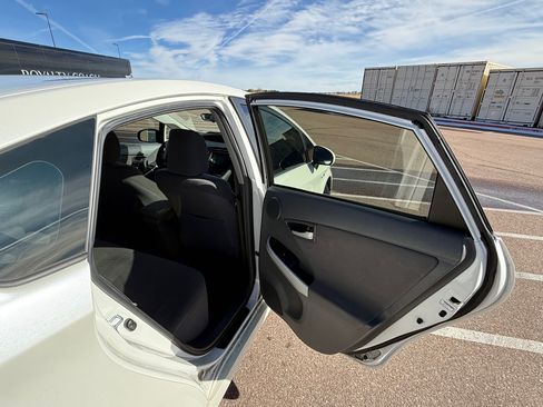 Used 2011 Toyota Prius Two image 5