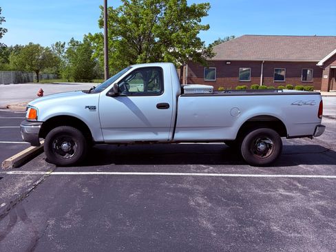 Used 2004 Ford F150 XL AWD/4WD image 11