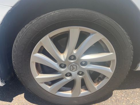 Used 2012 MAZDA MAZDA5 Sport FWD image 20