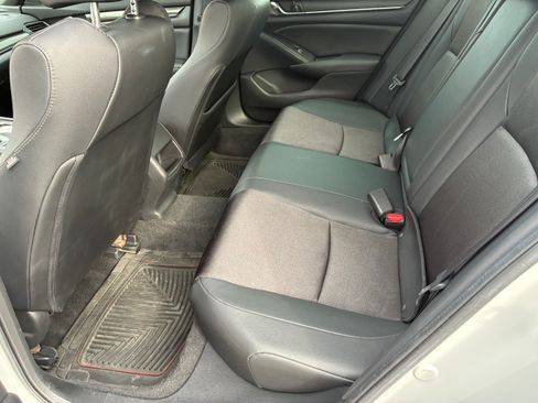 Used 2020 Honda Accord Sport image 9