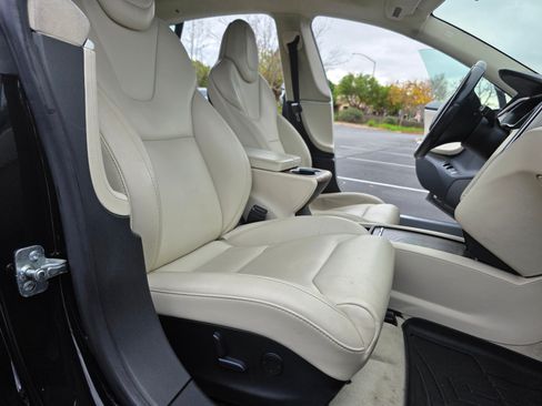 Used 2018 Tesla Model S 100D image 10