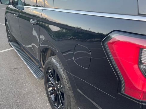 Used 2019 Ford Expedition Max Limited RWD image 9