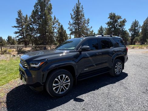 Used 2026 Toyota 4Runner Limited AWD/4WD image 1