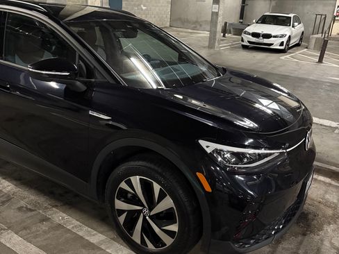 Used 2023 Volkswagen ID.4 Pro image 1