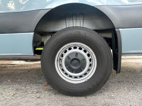 Used 2022 Mercedes-Benz Sprinter 2500 image 5