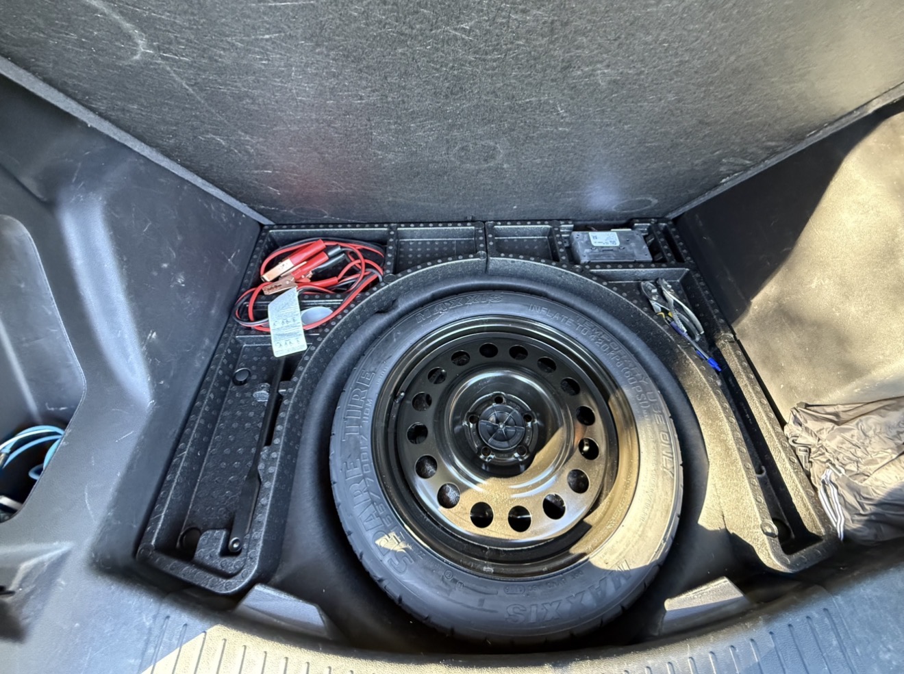 Used 2017 Ford Escape SE w/ Equipment Group 201A FWD image 6