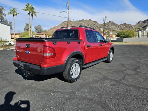 Used 2010 Ford Explorer Sport Trac XLT image 2