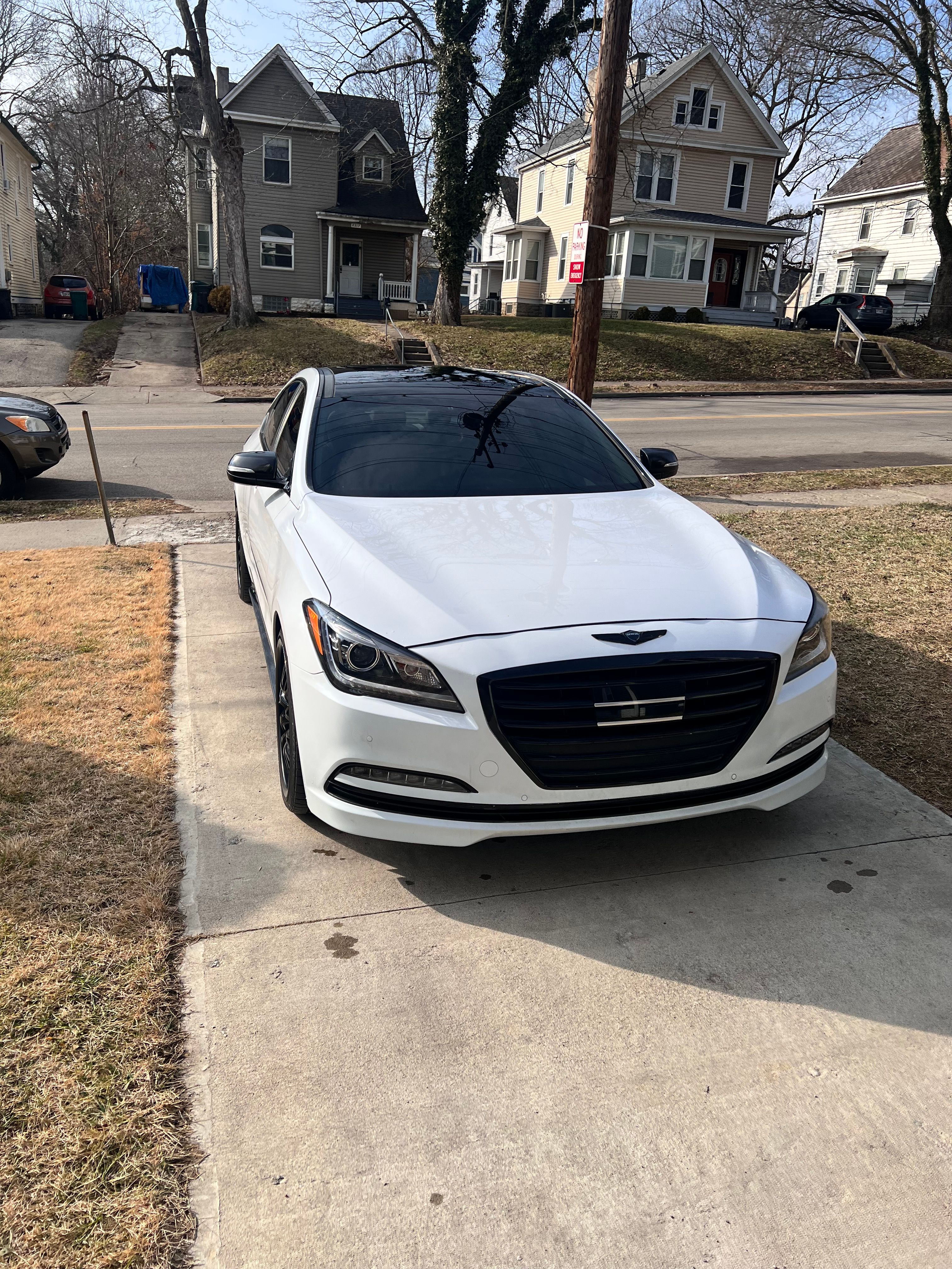 Used 2017 Genesis G80 5.0 Ultimate RWD image 2
