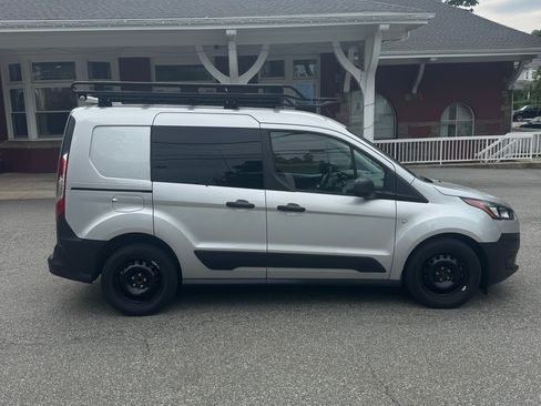Used 2023 Ford Transit Connect XL FWD image 10