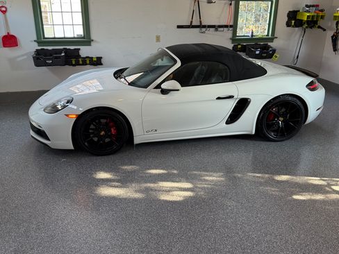 Used 2019 Porsche 718 Boxster GTS RWD image 9