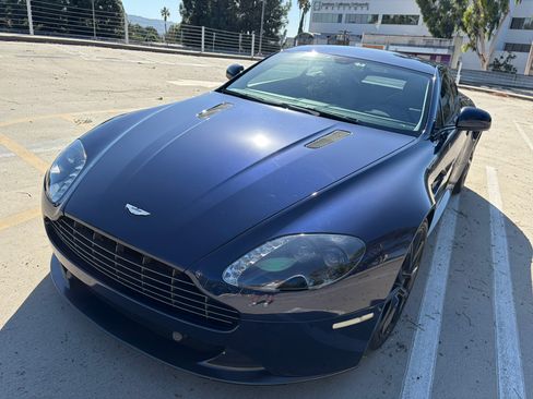 Used 2015 Aston Martin V8 Vantage GT image 12